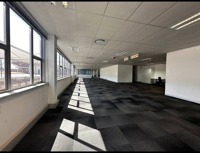 5,301M² OFFICE TO LET IN WOODMEAD